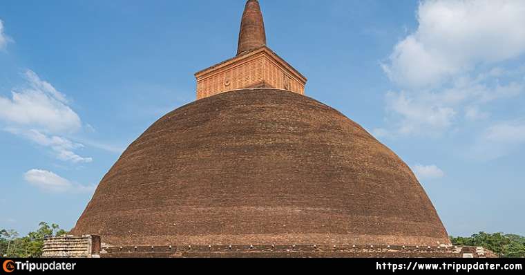 Abhayagiri Stupa