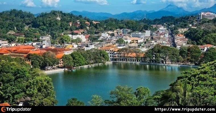 Kandy Lake