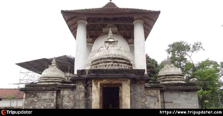 Gadaladeniya Temple