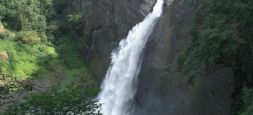Dunhinda Waterfall